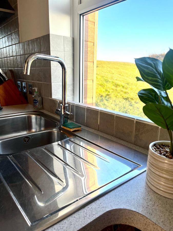 Sunset Sea View Chalet With Hot Tub Torpoint Eksteriør bilde